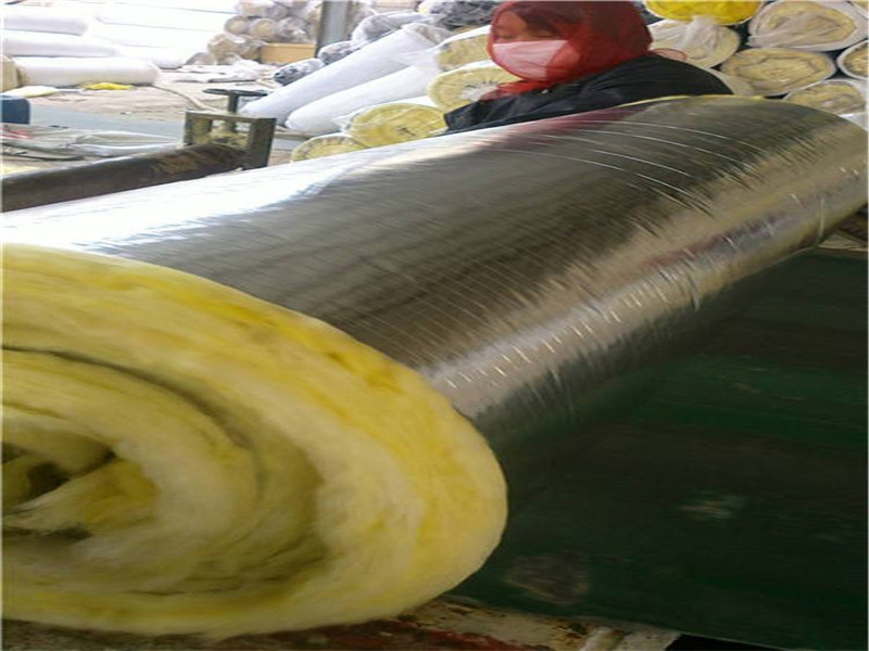 離心玻璃棉卷氈施工