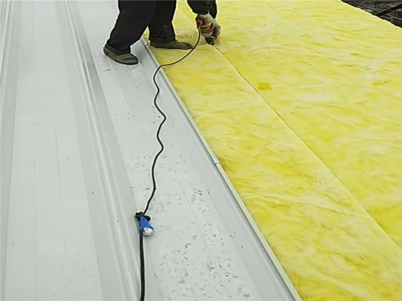 高端巖棉復(fù)合板